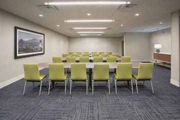 Express & West By Ihg Hotel