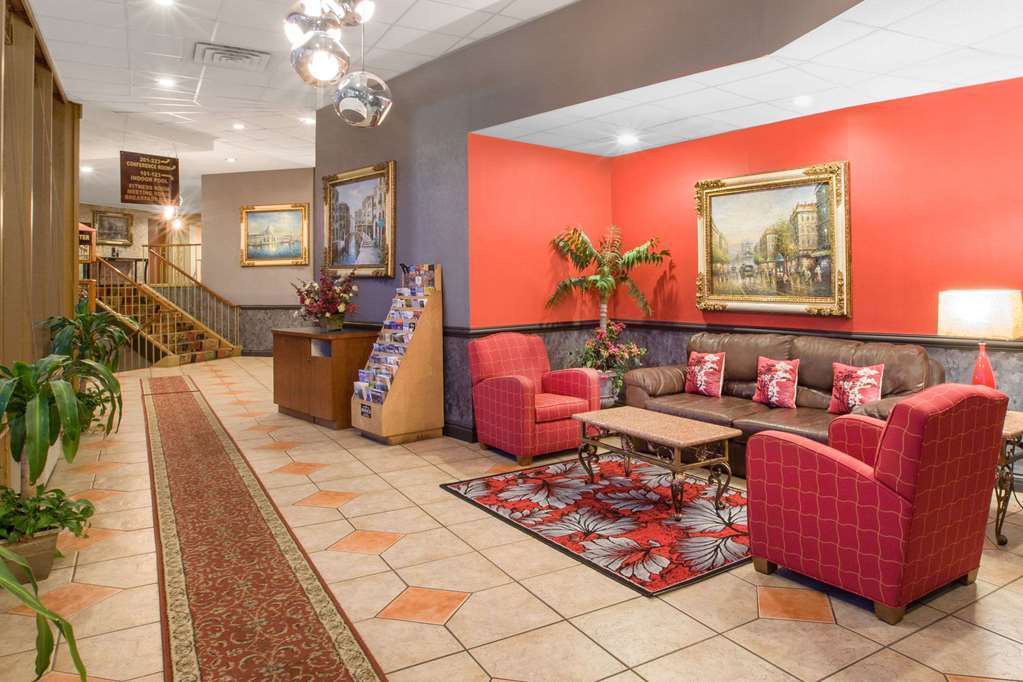 Days Hotel