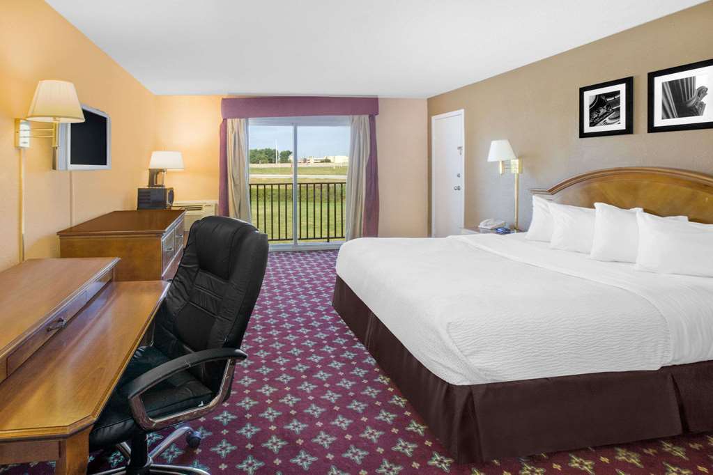 Days Hotel Toledo