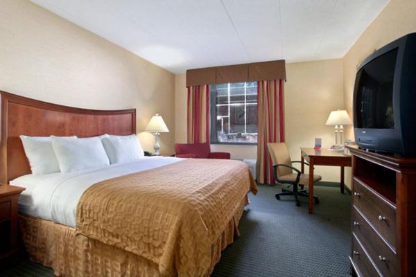 Hotel Courtyard By Marriott West 4*