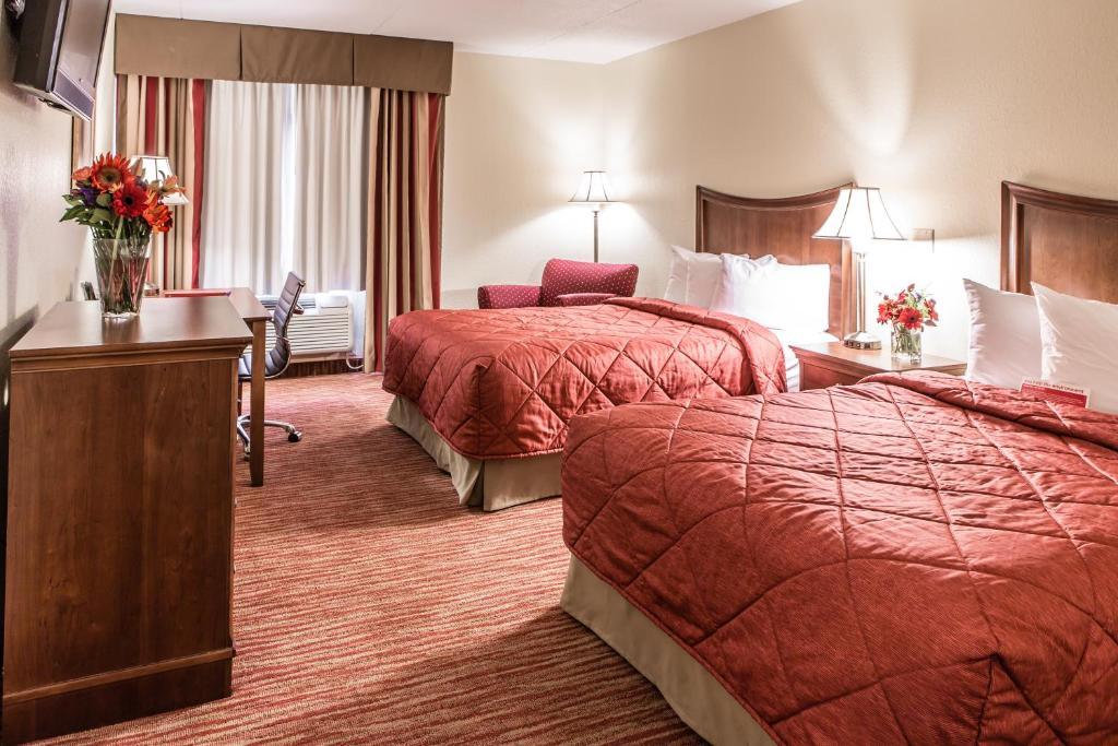 Courtyard By Marriott West Hotel 4*