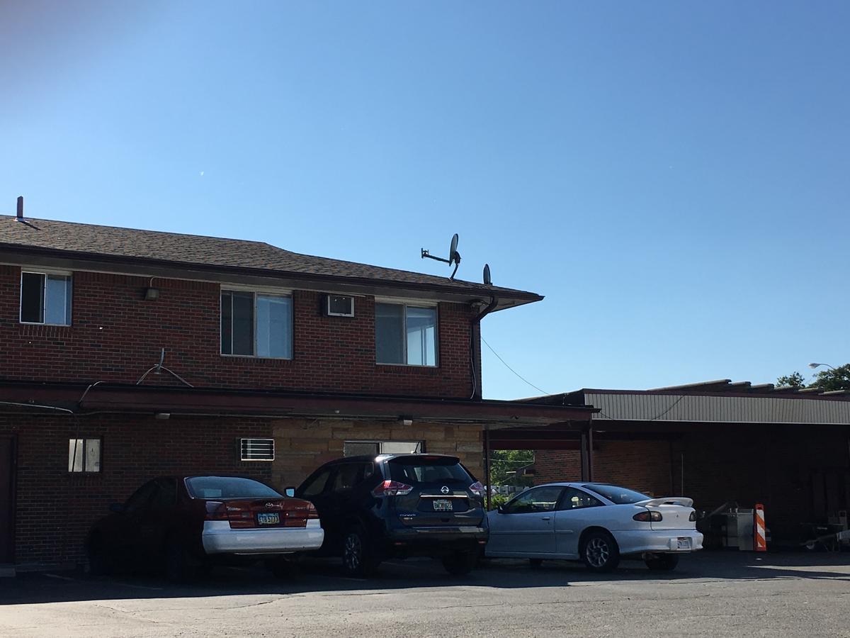Crown Motel