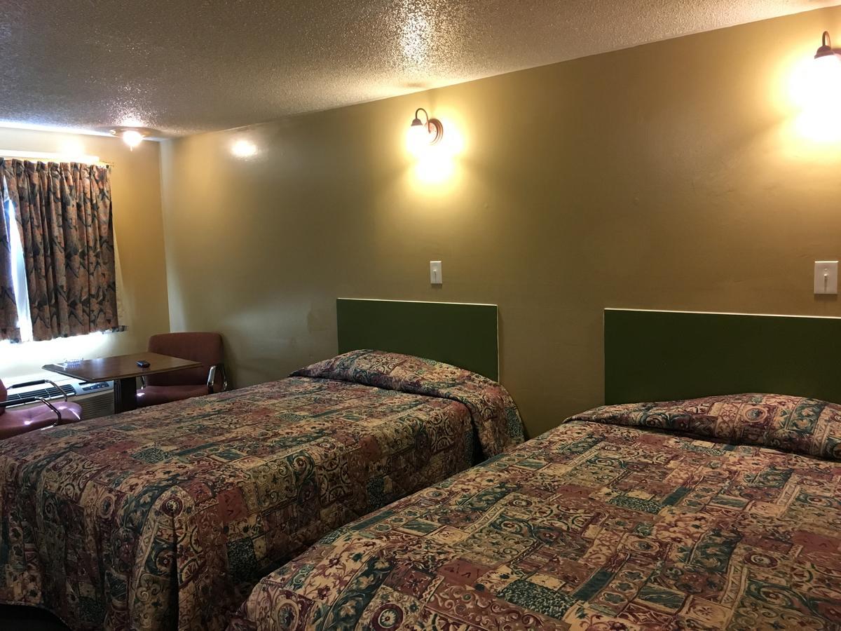 Crown Motel
