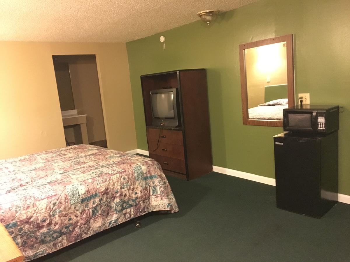 Crown Motel