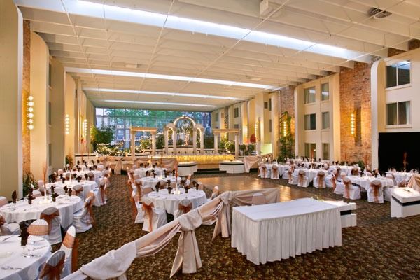 Courtyard By Marriott West Toledo