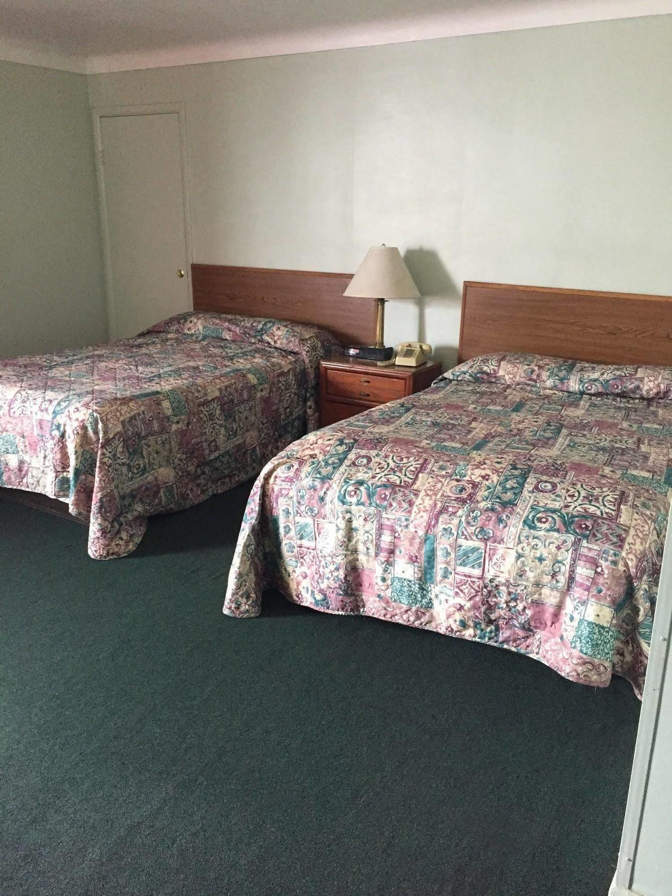 Crown Motel