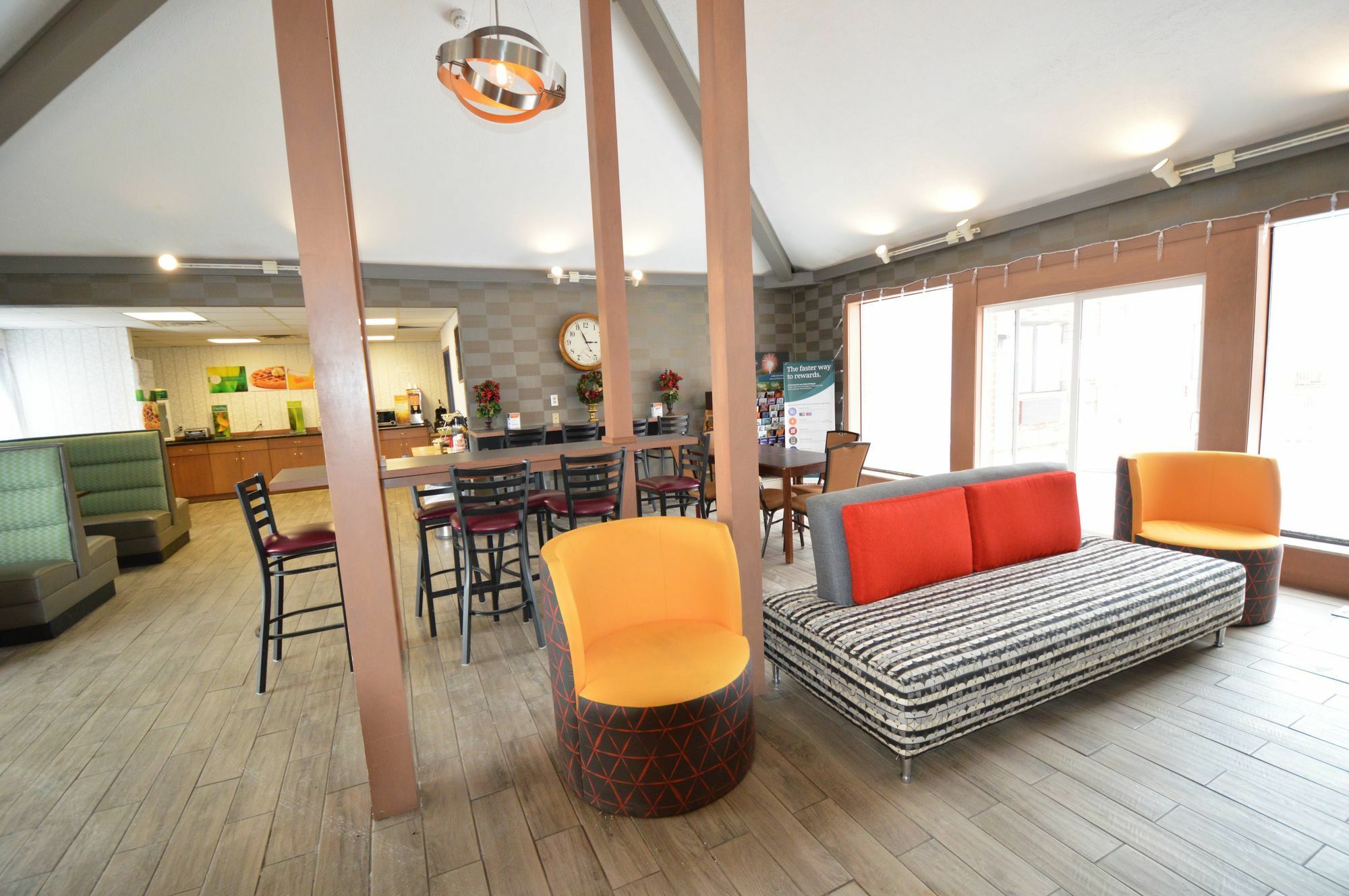 Quality Alexis Rd Inn 3*