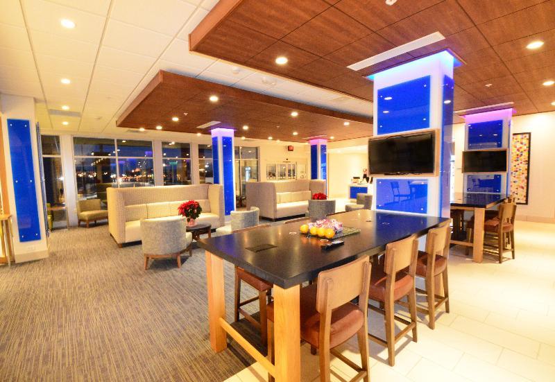 Express & West By Ihg 2* Toledo