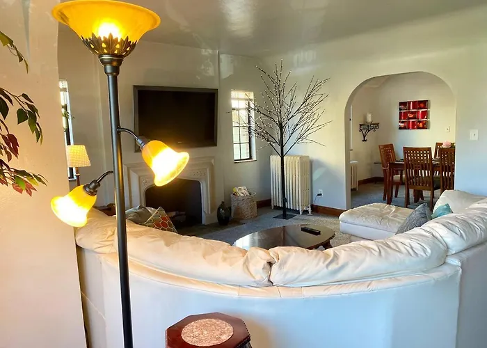 Contemporary And Modern, Furnished 2 Bedroom Apartments, Filled With Desirable Amenities