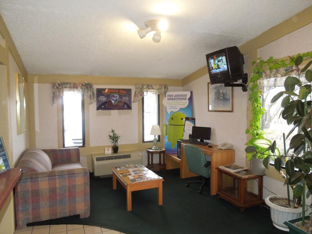 Knights West Motel